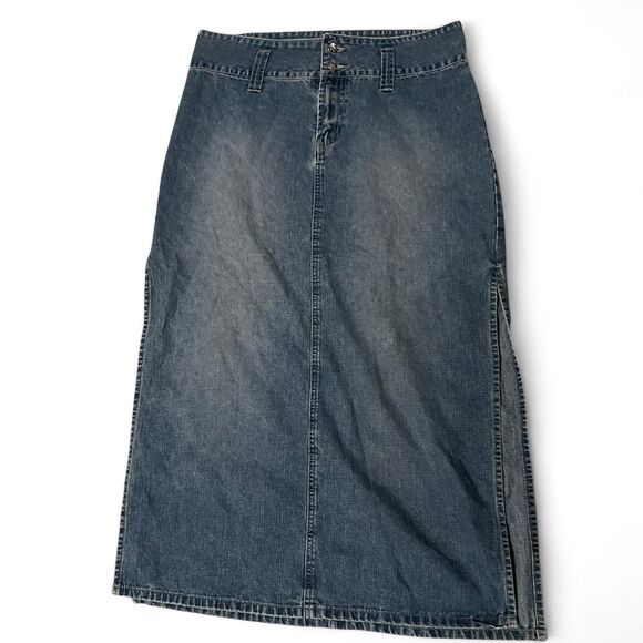 Vintage 90’s Dark wash Cotton Denim Maxi Skirt W/Double buttons & Side Slits. - Picture 3 of 8